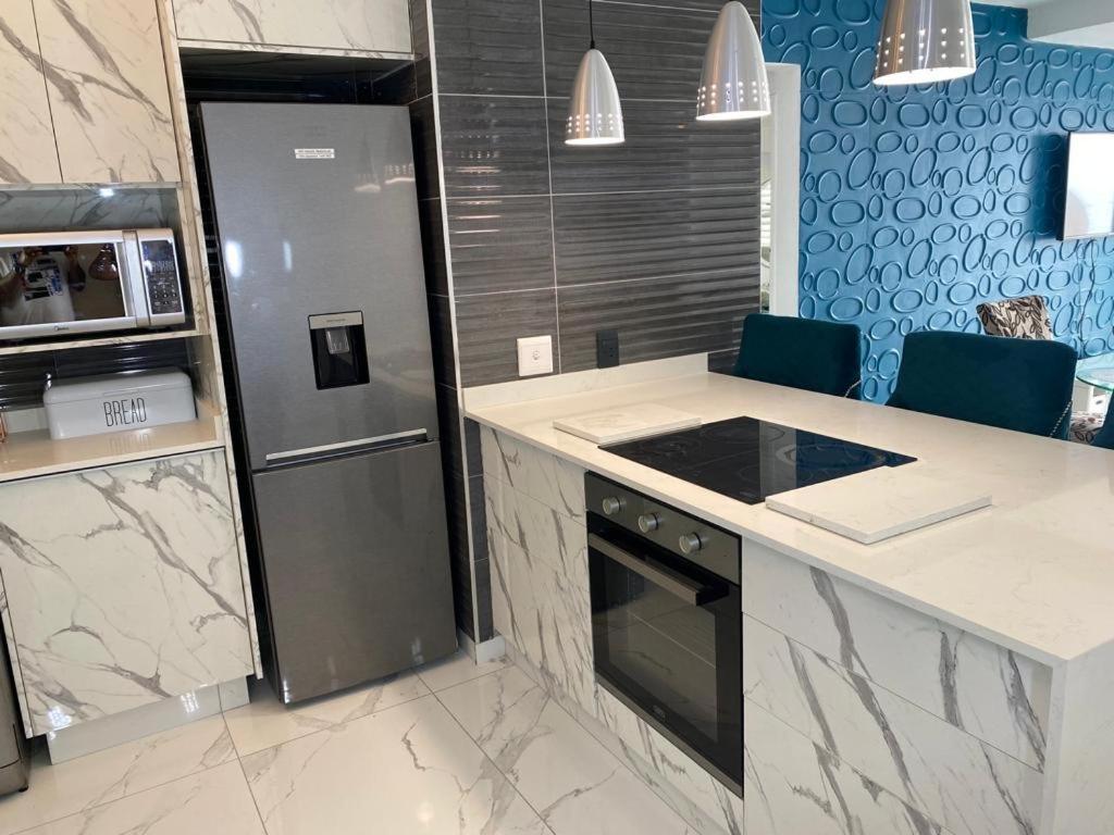 Ocean Blues Isikhulu 7 Apartment Umdloti